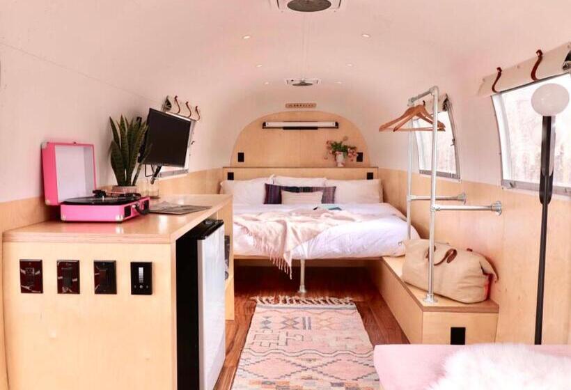 Номер Стандарт, Amigo Motor Lodge
