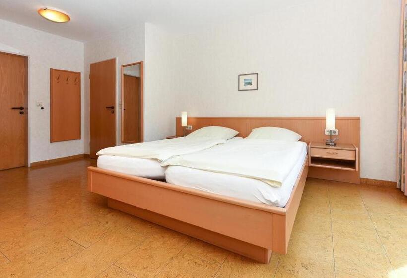 Номер Deluxe с Балконом, Pension Störtebeker