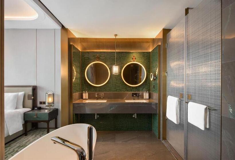 Люкс Кровать Кинг, Hualuxe Hotels And Resorts Qingdao Licang, An Ihg