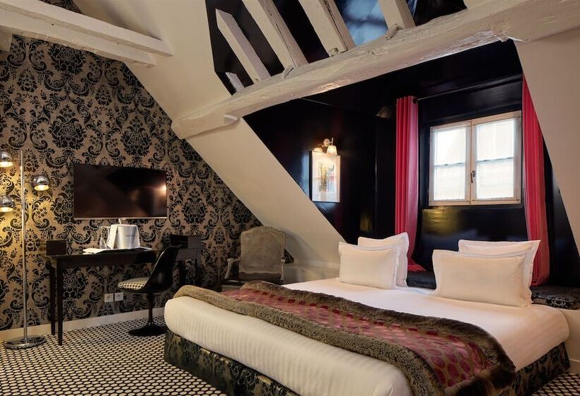 Полулюкс, Hôtel Du Petit Moulin, Haute Couture Hotel By Lacroix