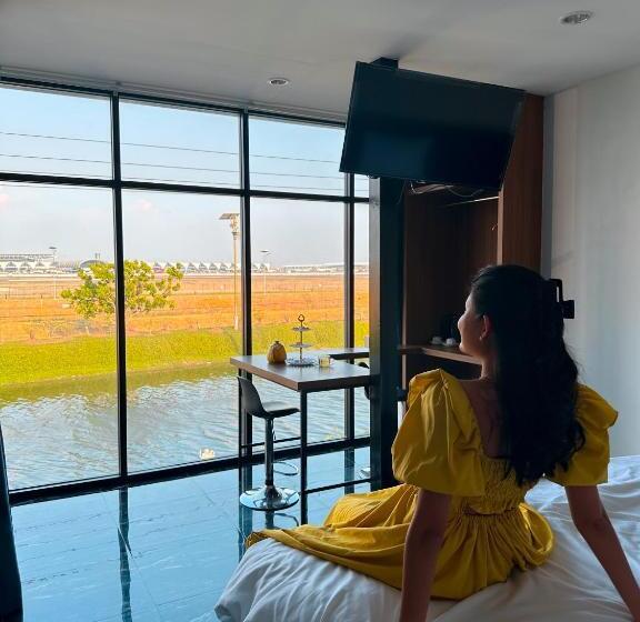 Люкс Deluxe Кровать Кинг, Skyline Resort