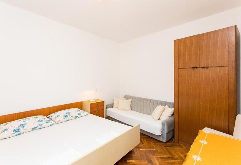 Standard room with outdoor bath, Guest House Ljubica