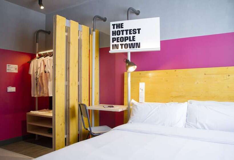 חדר סופריור, Room00 Valencia Hostel