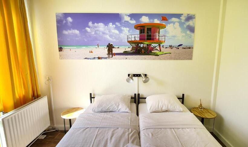 Номер Стандарт, The Flying Pig Beach Hostel
