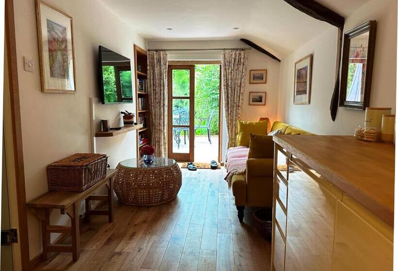 디럭스 룸, Thatchcombe B&b