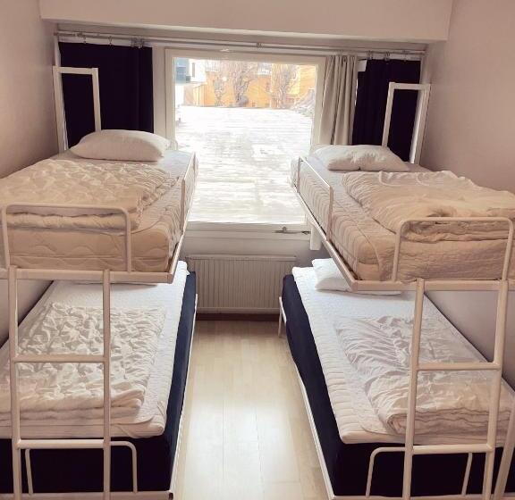 غرفة قياسية رباعية حمام مشترك, Uppsala City Hostel