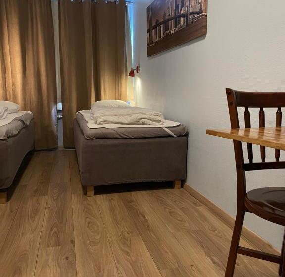 غرفة قياسية حمام مشترك, Uppsala City Hostel