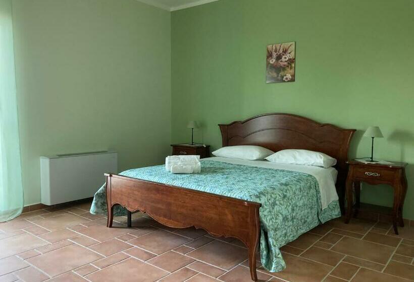 Семейный Номер, Agriturismo Tenuta Della Madama
