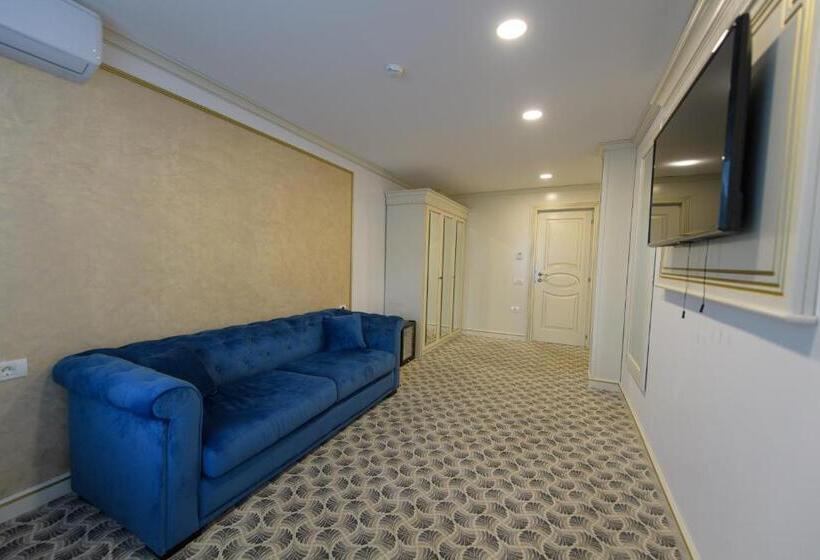 آپارتمان 1 خوابه با چشم‌انداز استخر, Grand Hotel Caraiman