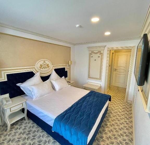 اتاق استاندارد با چشم‌انداز باغ, Grand Hotel Caraiman