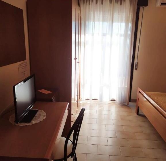 غرفة قياسية ثلاثية, Agathae Hotel & Residence