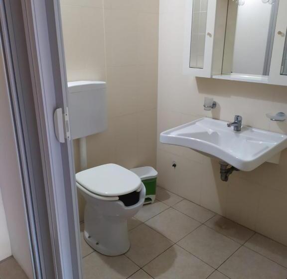 استودیوی استاندارد, Agathae Hotel & Residence