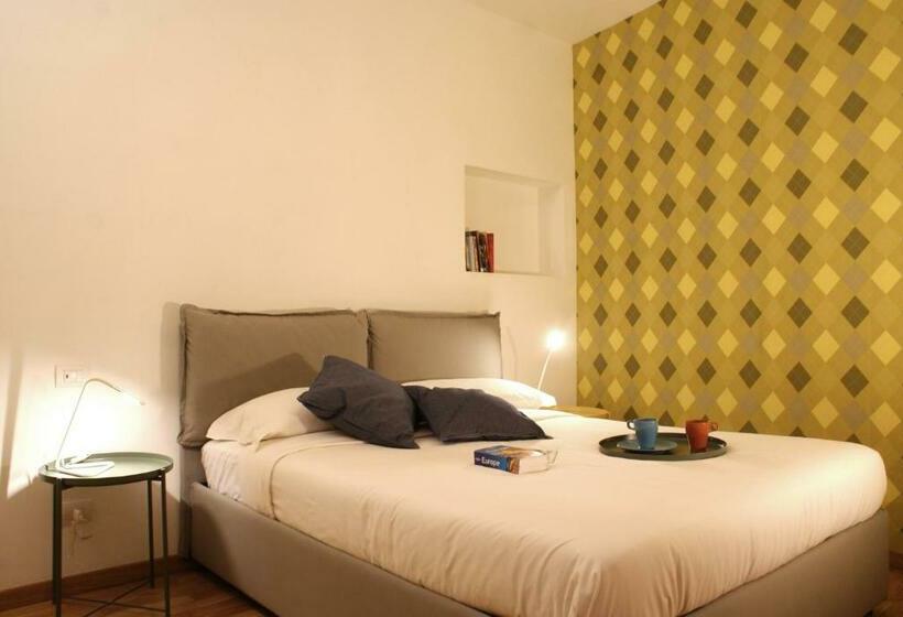 Standard Triple Room, La Controra Guesthouse Roma