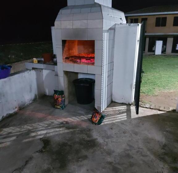 Студия Стандарт, Hlophe S Place