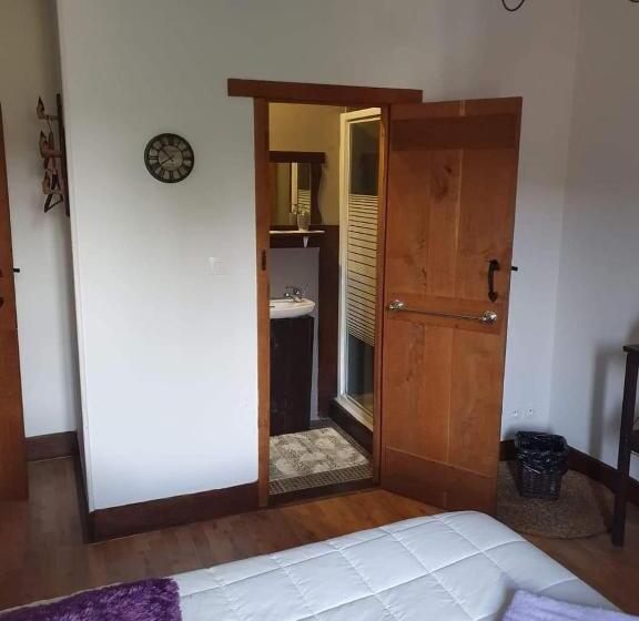 اتاق خانوادگی, Carpe Diem Bed And Breakfast