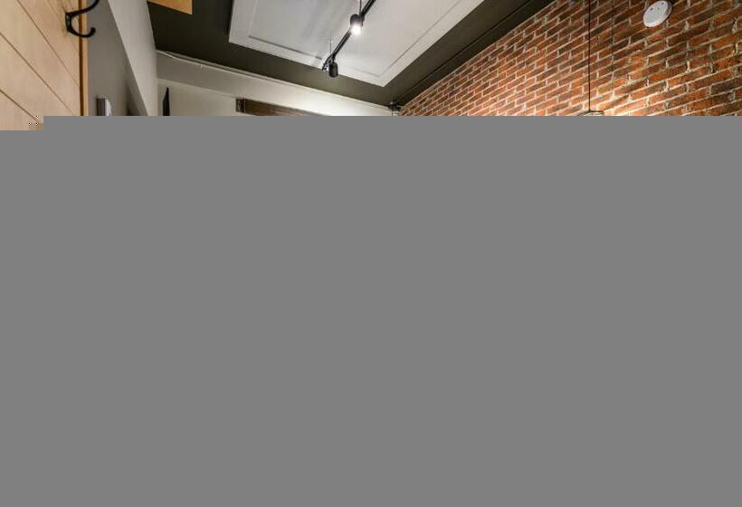 スタンダードシングルルーム, La Suite Hébergements