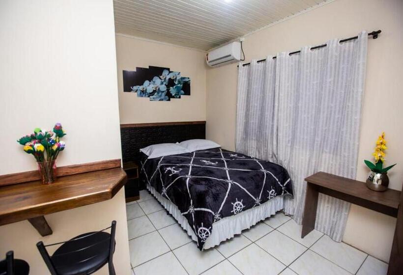 패밀리 룸, Hostel Castelo Ltda
