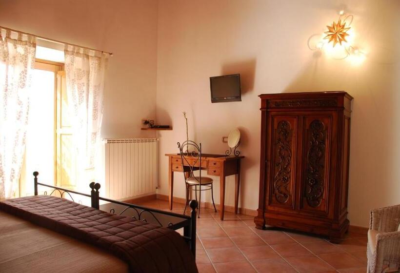 スタンダードルーム, B&b Beata Solitudo