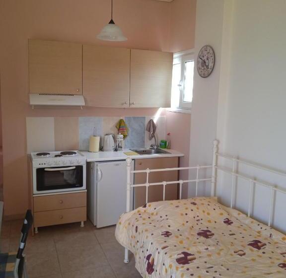 Номер Deluxe Вид на Море Боковой, Villa Constantsia