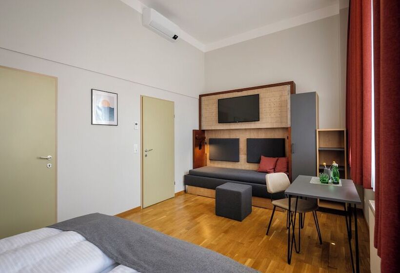 高级三人间, Jufa Hotel Bregenz