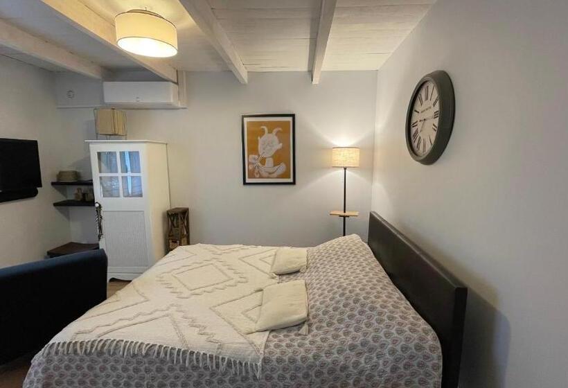 Номер Deluxe, Joli Mazet à Nîmes Idéalement Situé Entre La Garrigue Et La Ville