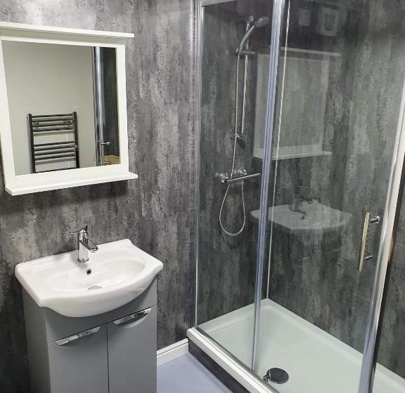 Семейный Номер, Red Lion Rooms   Self Check In