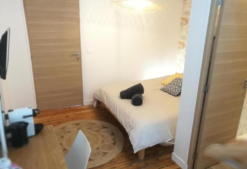اتاق لوکس با تخت بزرگ, Villa Carlotta   Sea Resort