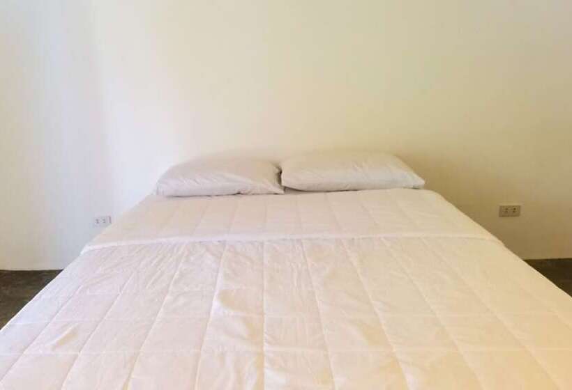 اتاق استاندارد, Ikani Surf Resort