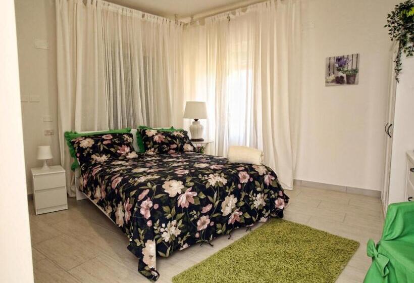 سوییت جونیور با بالکن, Maison Floria Locazione Turistica