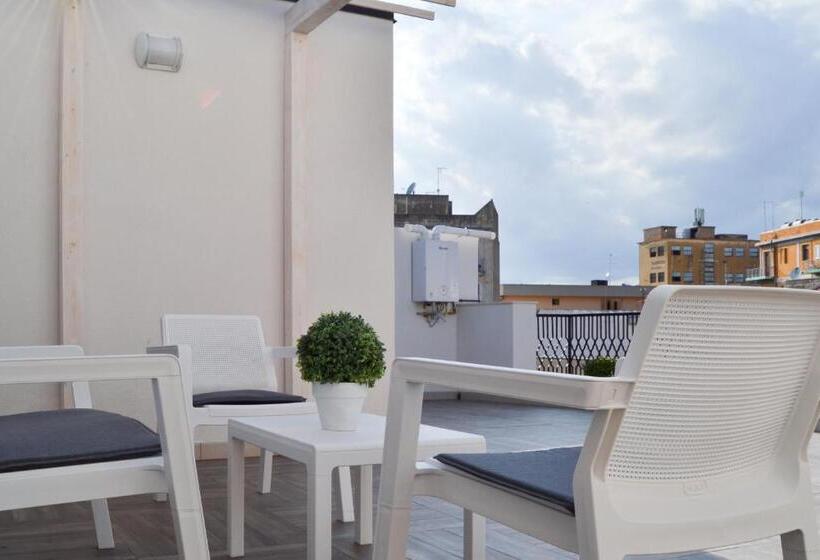 带1个卧室的带阳台的公寓, Quattroquarti Stradivari Home