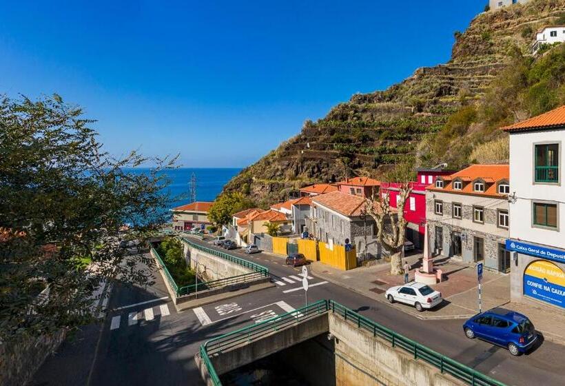 اتاق استاندارد, The Rum Inn