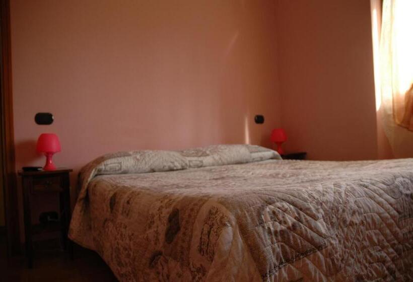 스탠다드 트리플 룸, B&b Villa Carolina