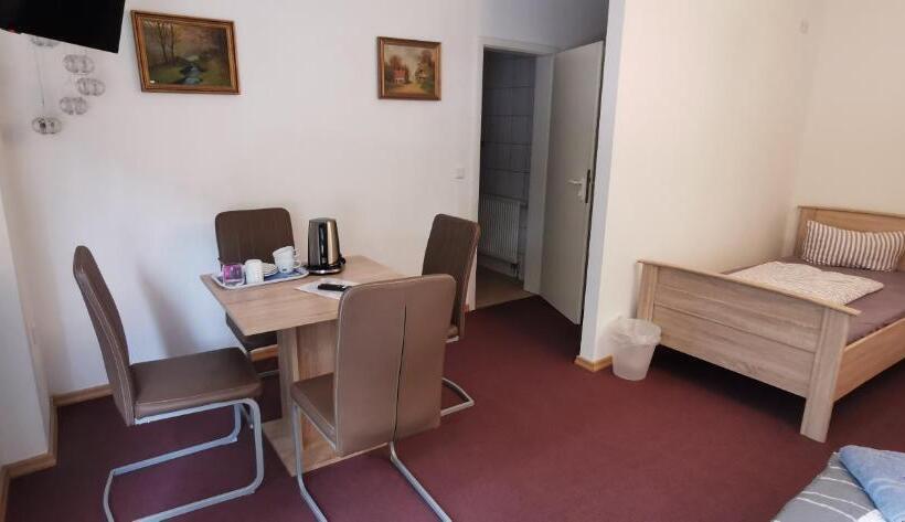 四人标准间, Pension Hochheimer Schlösschen