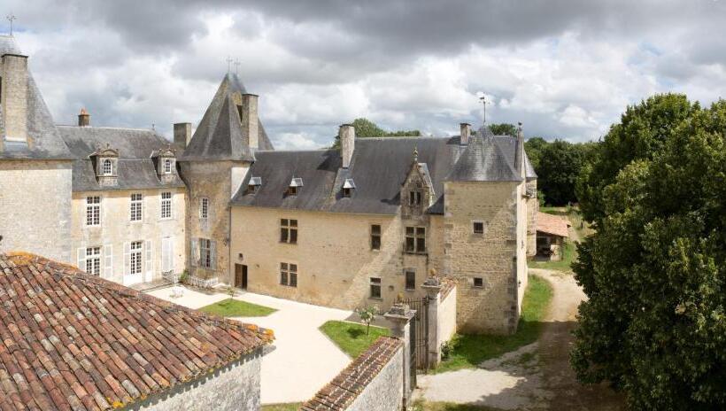 家庭间, Château De Bois Charmant