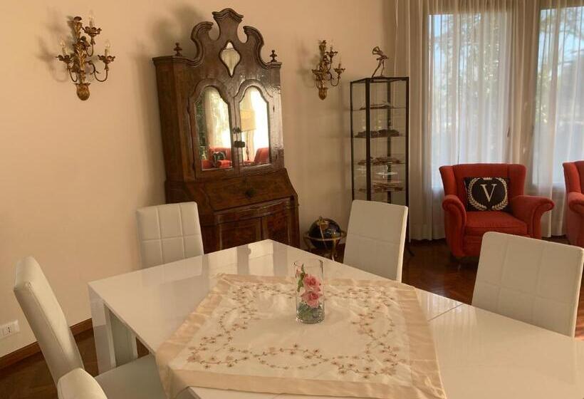 اتاق استاندارد سه نفره, Villa Mase