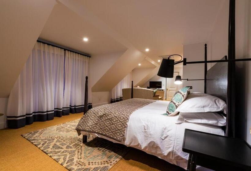 패밀리 스위트, Fairview House