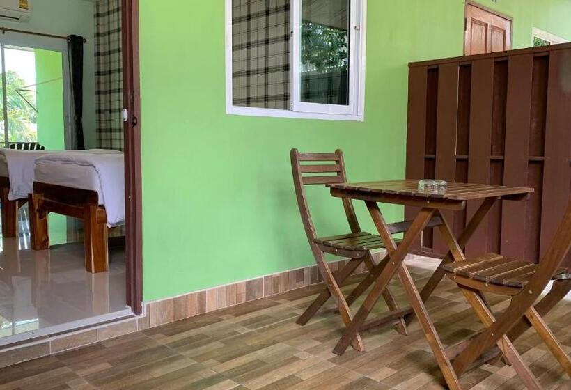 Номер Стандарт, Naisang Hostel