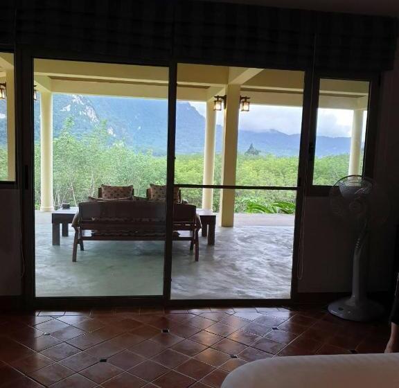 Номер Стандарт Вид на Горы, Billion Views Khaosok Homestay