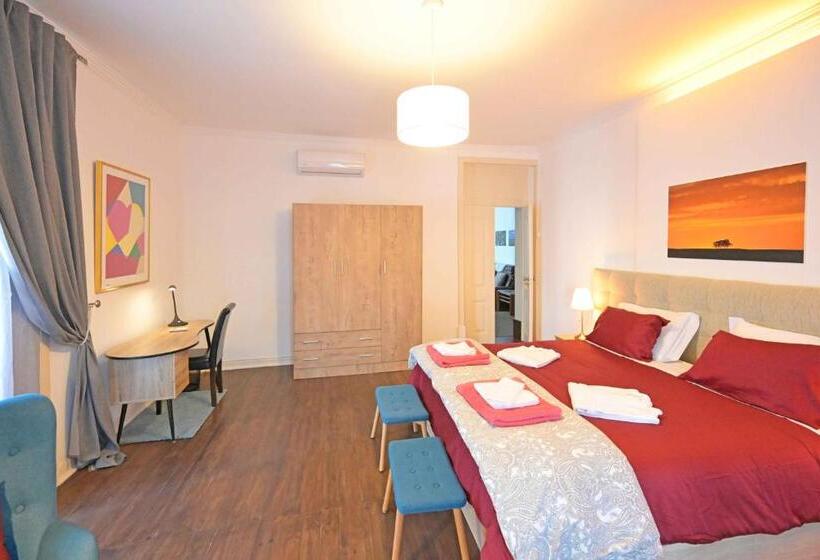 Апартаменты 1 Спальня с Террасой, Matriz Guest House