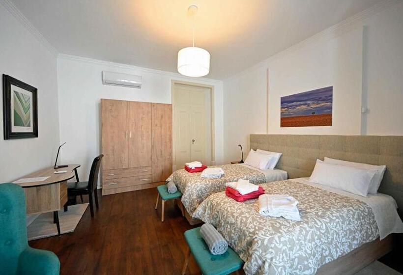 Апартаменты 2 Спальни, Matriz Guest House