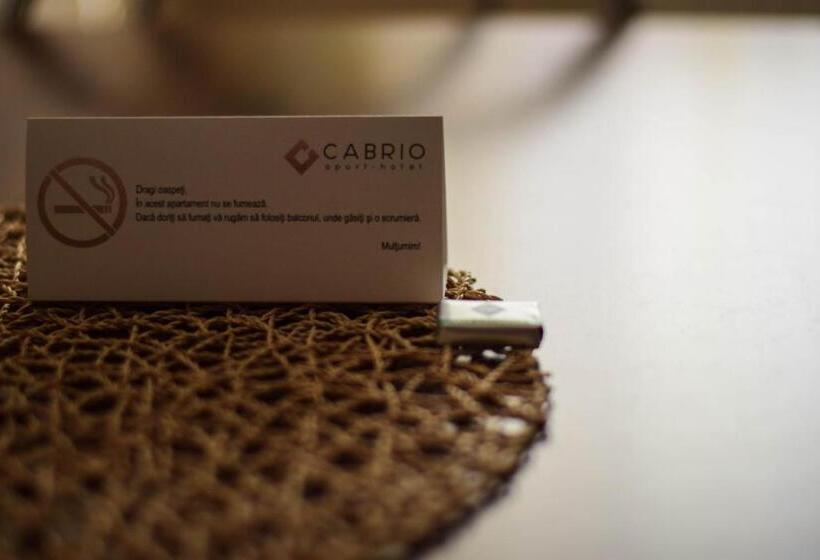 استودیوی استاندارد, Cabrio Apart