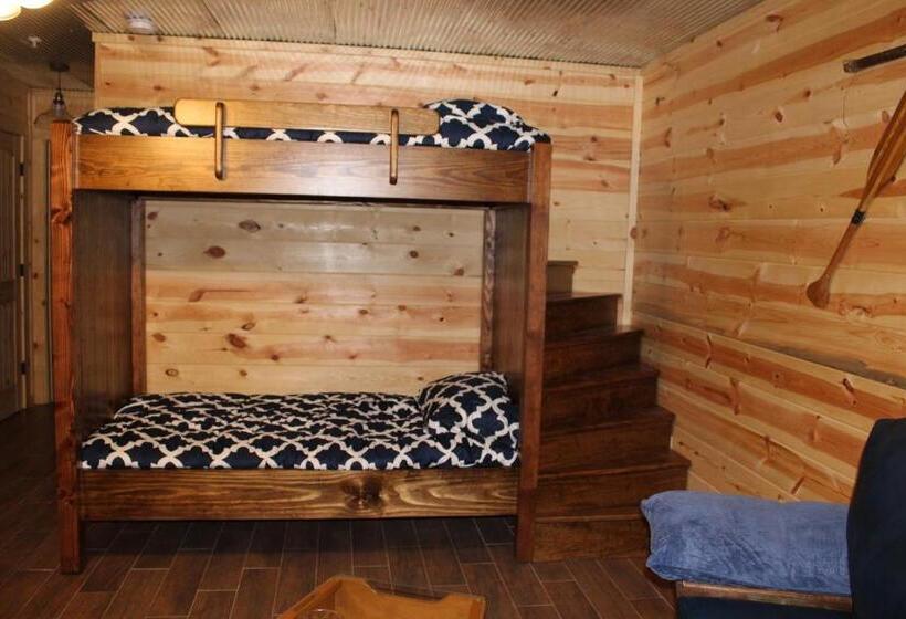 Family Suite, Samantha S Timber Inn