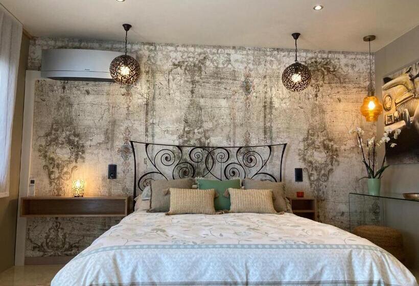 Номер Deluxe, Casa De L’albada