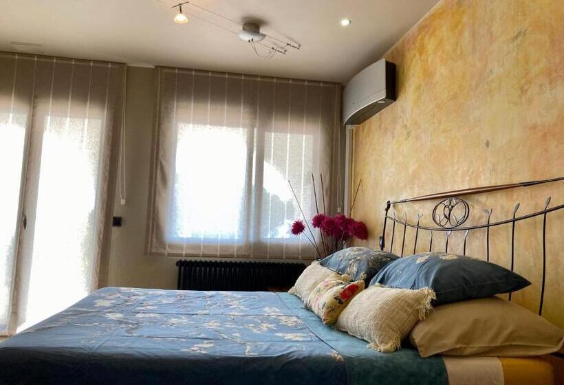 Номер Стандарт Кровать Кинг Адаптированный для Инвалидов, Casa De L’albada
