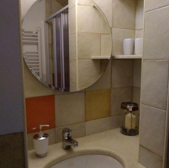 اتاق استاندارد, Il Borgo Antico B&b
