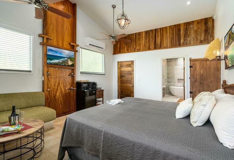 디럭스 스위트, Noahs Hideaway Luxury B&b
