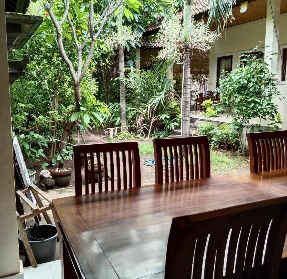Бунгало Стандарт, Pondok Aldi Hostel