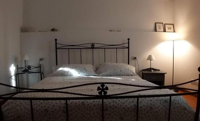 Номер Стандарт Вид на Сад, Agriturismo Ballaminut