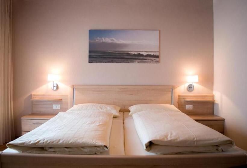 Номер Стандарт с Балконом, Pension Georgenhof