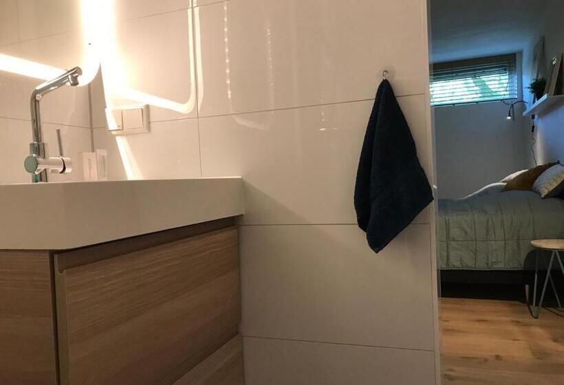 Номер Deluxe, 84huis